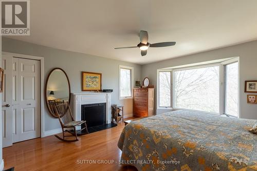 64 Sherwood Avenue, London, ON - Indoor Photo Showing Bedroom