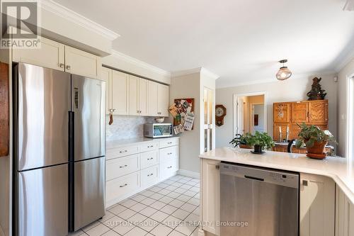 64 Sherwood Avenue, London, ON - Indoor Photo Showing Kitchen