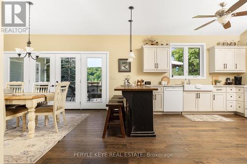 1305 Bellwood Acres Road, Lake Of Bays, ON - Indoor Photo Showing Kitchen