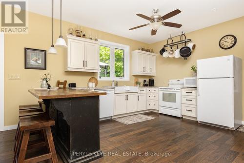 1305 Bellwood Acres Road, Lake Of Bays, ON - Indoor Photo Showing Kitchen