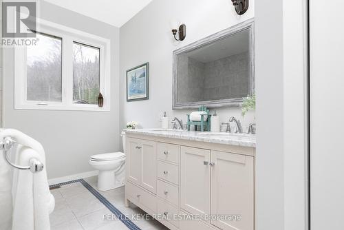 1305 Bellwood Acres Road, Lake Of Bays, ON - Indoor Photo Showing Bathroom