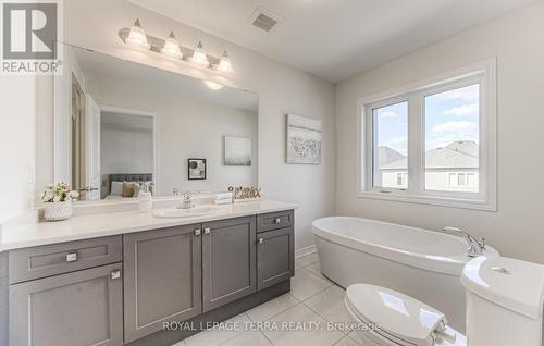 223 Broadacre Drive, Kitchener, ON - Indoor Photo Showing Bathroom