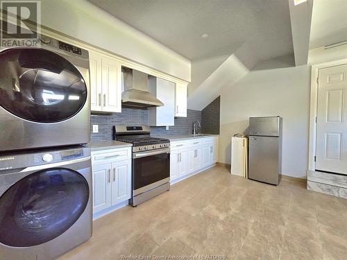 3645 Riberdy Road, Windsor, ON - Indoor Photo Showing Laundry Room