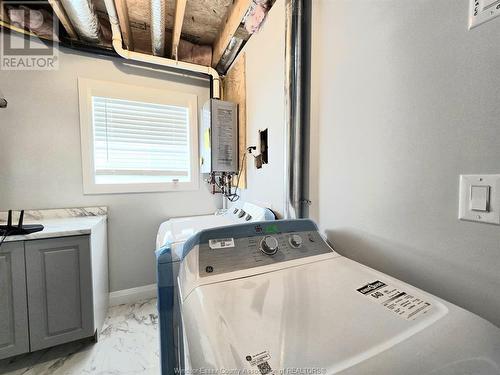 3645 Riberdy Road, Windsor, ON - Indoor Photo Showing Laundry Room