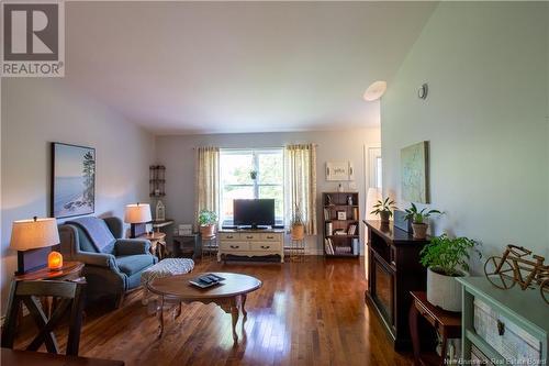 41 Greenwood Court, Hampton, NB - Indoor Photo Showing Living Room