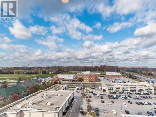 C901 - 8 Beverley Glen Boulevard, Vaughan, ON - Outdoor With View