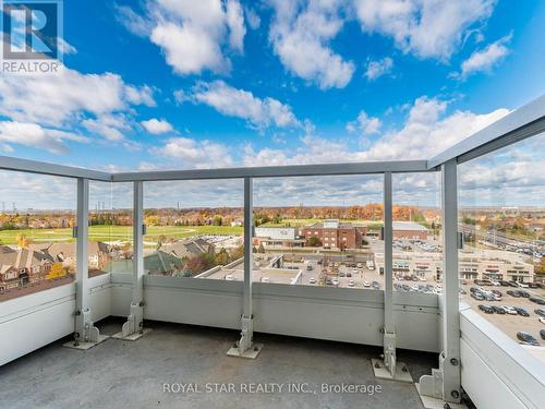 C901 - 8 Beverley Glen Boulevard, Vaughan, ON - Outdoor With View