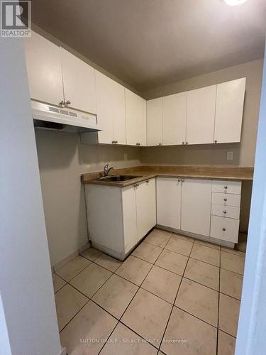 606 - 573 Mornington Avenue, London, ON - Indoor Photo Showing Kitchen