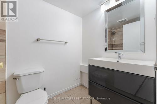 303 - 40 Panorama Court, Toronto (Mount Olive-Silverstone-Jamestown), ON - Indoor Photo Showing Bathroom