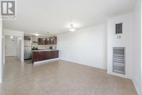 303 - 40 Panorama Court, Toronto (Mount Olive-Silverstone-Jamestown), ON - Indoor Photo Showing Kitchen