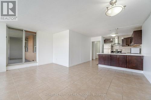 303 - 40 Panorama Court, Toronto, ON - Indoor Photo Showing Kitchen