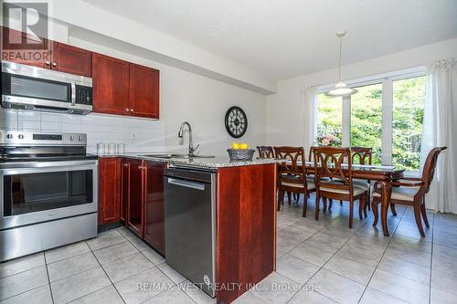 37 - 1355 Rathburn Road E, Mississauga, ON - Indoor Photo Showing Kitchen