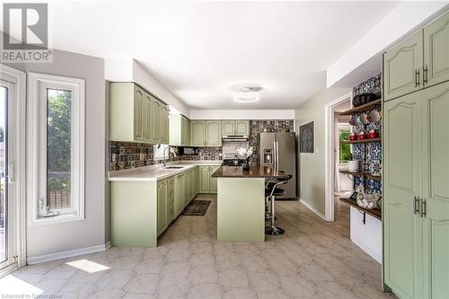 2010 Keller Court, Burlington, ON - Indoor Photo Showing Kitchen