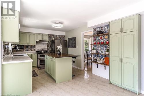 2010 Keller Court, Burlington, ON - Indoor Photo Showing Kitchen