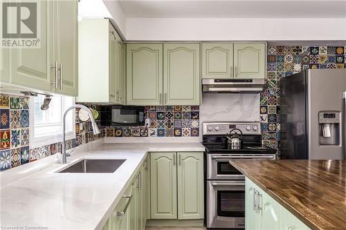 2010 Keller Court, Burlington, ON - Indoor Photo Showing Kitchen