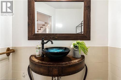 2010 Keller Court, Burlington, ON - Indoor Photo Showing Bathroom