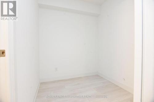 A217 - 1117 Cooke Boulevard, Burlington, ON - Indoor Photo Showing Other Room