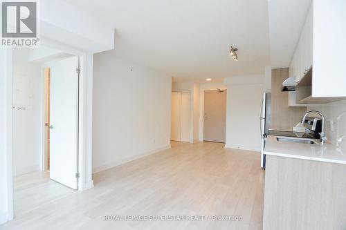 A217 - 1117 Cooke Boulevard, Burlington, ON - Indoor Photo Showing Kitchen