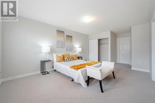 36 Andrika Court, Mississauga (Hurontario), ON - Indoor Photo Showing Bedroom