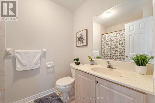 36 Andrika Court, Mississauga, ON - Indoor Photo Showing Bathroom