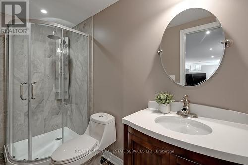 5217 Nova Crescent, Burlington, ON - Indoor Photo Showing Bathroom