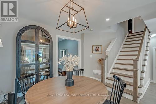 5217 Nova Crescent, Burlington, ON - Indoor Photo Showing Dining Room