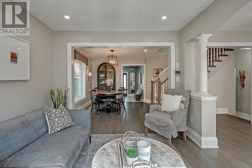 5217 Nova Crescent, Burlington, ON - Indoor Photo Showing Living Room