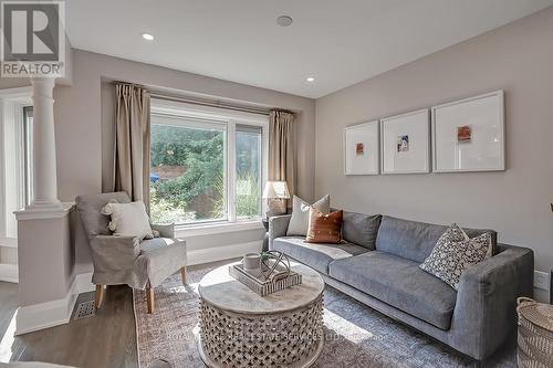 5217 Nova Crescent, Burlington, ON - Indoor Photo Showing Living Room