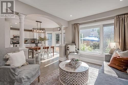 5217 Nova Crescent, Burlington, ON - Indoor Photo Showing Living Room