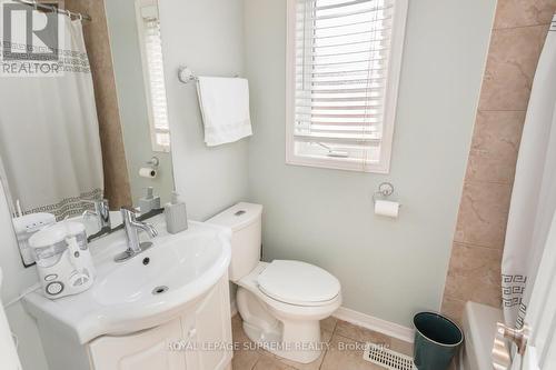 58 Edinborough Court, Toronto (Rockcliffe-Smythe), ON - Indoor Photo Showing Bathroom