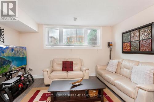 58 Edinborough Court, Toronto, ON - Indoor Photo Showing Living Room