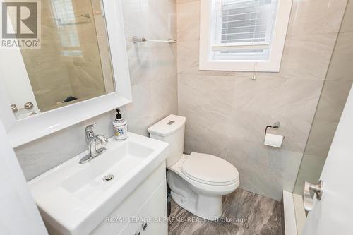 58 Edinborough Court, Toronto (Rockcliffe-Smythe), ON - Indoor Photo Showing Bathroom