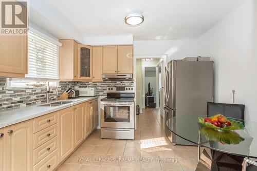 58 Edinborough Court, Toronto, ON - Indoor Photo Showing Kitchen With Stainless Steel Kitchen With Double Sink