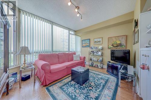 1702 - 1300 Islington Avenue, Toronto, ON - Indoor Photo Showing Living Room