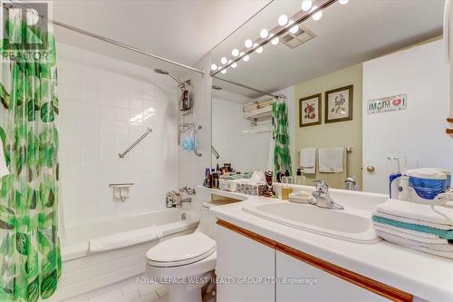 1702 - 1300 Islington Avenue, Toronto, ON - Indoor Photo Showing Bathroom