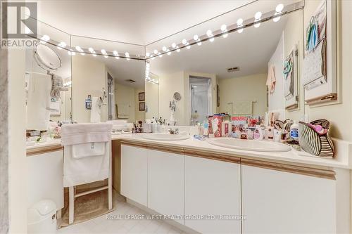 1702 - 1300 Islington Avenue, Toronto, ON - Indoor Photo Showing Bathroom