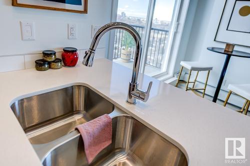 #2507 9009 85 St Nw, Edmonton, AB - Indoor Photo Showing Kitchen With Double Sink