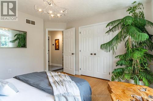 138 Belvidere Road, Fort Erie (Crystal Beach), ON - Indoor Photo Showing Bedroom