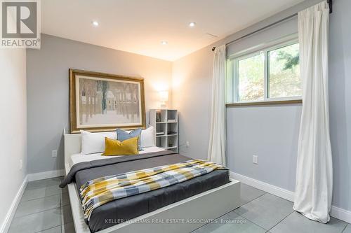 138 Belvidere Road, Fort Erie (Crystal Beach), ON - Indoor Photo Showing Bedroom