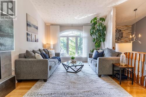 138 Belvidere Road, Fort Erie (Crystal Beach), ON - Indoor Photo Showing Living Room