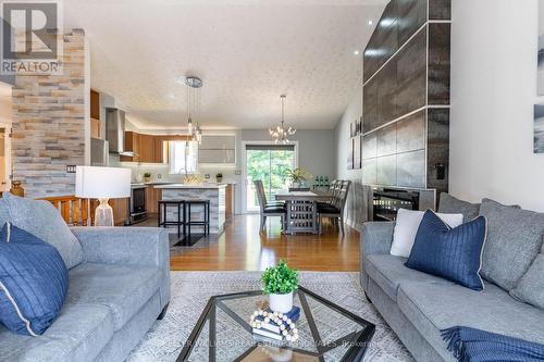 138 Belvidere Road, Fort Erie (Crystal Beach), ON - Indoor Photo Showing Living Room