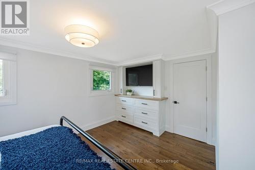 884 Hemlock Drive, Milton (Dorset Park), ON - Indoor Photo Showing Bedroom