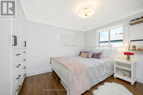 884 Hemlock Drive, Milton, ON - Indoor Photo Showing Bedroom