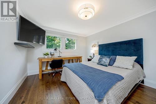 884 Hemlock Drive, Milton (Dorset Park), ON - Indoor Photo Showing Bedroom