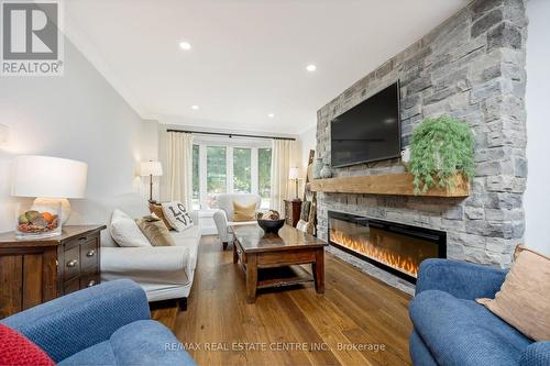 884 Hemlock Drive, Milton, ON - Indoor Photo Showing Living Room With Fireplace