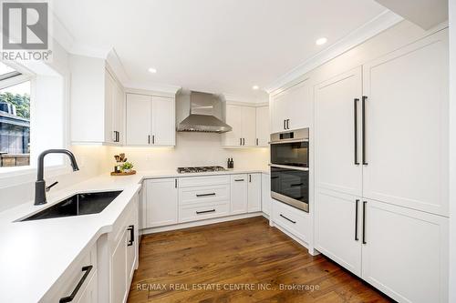 884 Hemlock Drive, Milton (Dorset Park), ON - Indoor Photo Showing Kitchen With Upgraded Kitchen