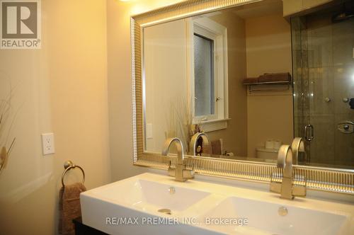 Main - 325 Willard Avenue, Toronto (Runnymede-Bloor West Village), ON - Indoor Photo Showing Bathroom