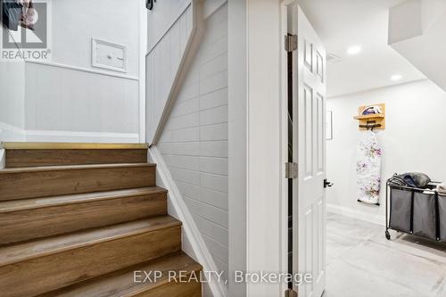 777 Queensdale Avenue E, Hamilton (Raleigh), ON - Indoor Photo Showing Other Room