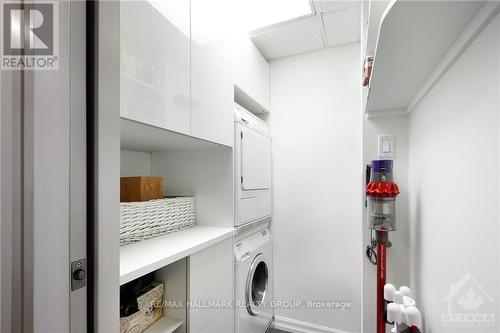 1801 - 20 The Driveway Drive, Ottawa, ON - Indoor Photo Showing Laundry Room