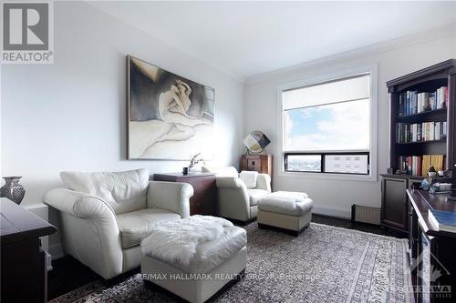 1801 - 20 The Driveway Drive, Ottawa, ON - Indoor Photo Showing Living Room